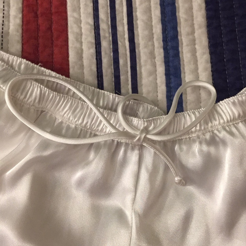 Bride Robe & Shorts Set - Picture 6 of 6